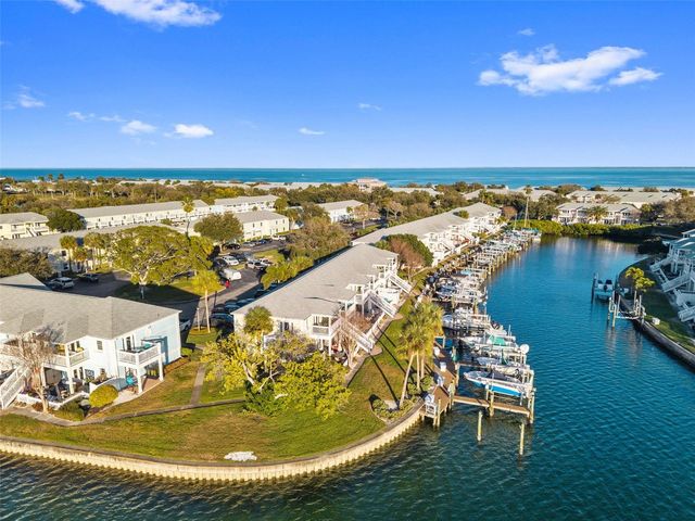 5011 STARFISH DRIVE SE D, St Petersburg, FL 33705