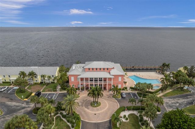 5011 STARFISH DRIVE SE D, St Petersburg, FL 33705