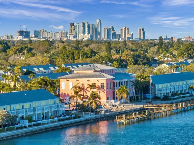 5011 STARFISH DRIVE SE D, St Petersburg, FL 33705