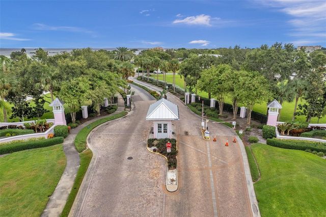 5011 STARFISH DRIVE SE D, St Petersburg, FL 33705