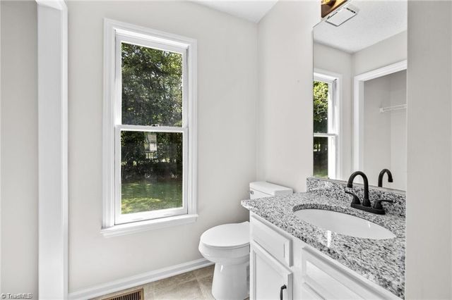 814 N Greenbriar Street, Liberty, NC 27298