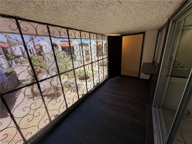 1405 Vegas Valley Drive 252, Las Vegas, NV 89169