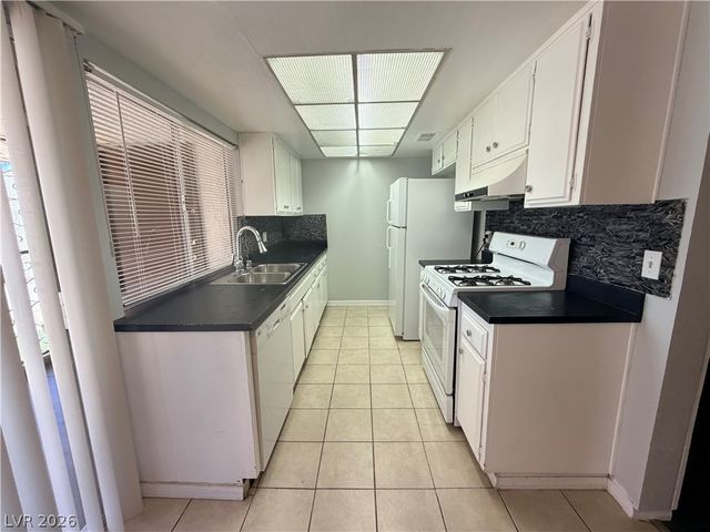 1405 Vegas Valley Drive 252, Las Vegas, NV 89169