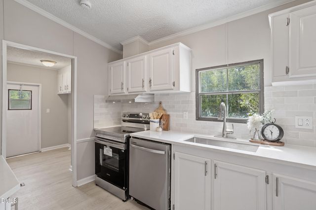 6133 Heath Hawkins Court, Willow Spring, NC 27592
