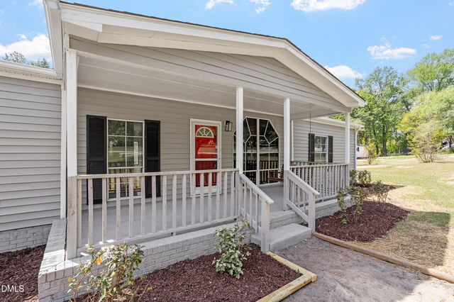 6133 Heath Hawkins Court, Willow Spring, NC 27592