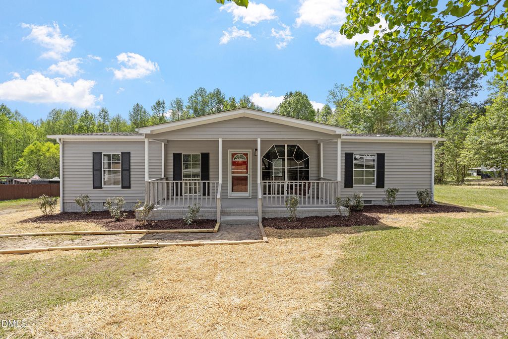 6133 Heath Hawkins Court, Willow Spring, NC 27592