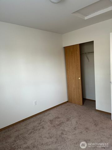 7903 115th Street E, Puyallup, WA 98373