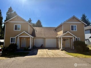 7903 115th Street E, Puyallup, WA 98373