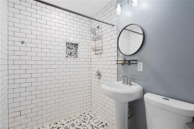 301 Viking ST, Portsmouth, VA 23701