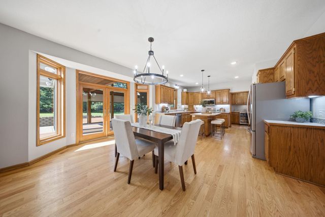 869 Mendakota Court, Mendota Heights, MN 55120