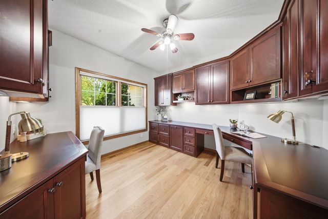 869 Mendakota Court, Mendota Heights, MN 55120