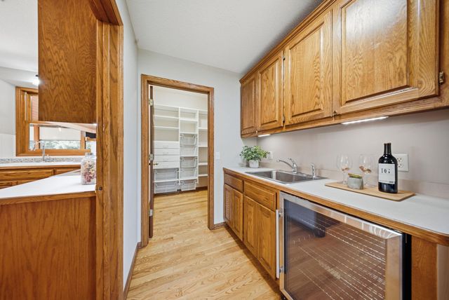 869 Mendakota Court, Mendota Heights, MN 55120