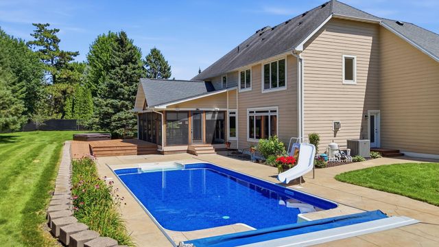 869 Mendakota Court, Mendota Heights, MN 55120