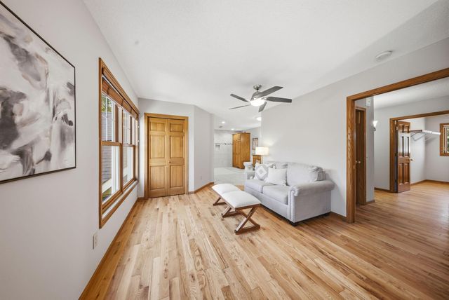 869 Mendakota Court, Mendota Heights, MN 55120