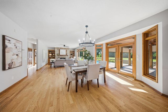 869 Mendakota Court, Mendota Heights, MN 55120