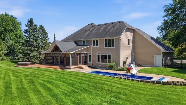869 Mendakota Court, Mendota Heights, MN 55120