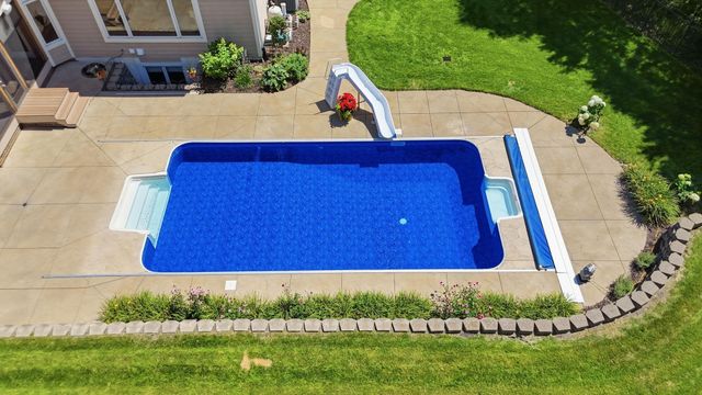 869 Mendakota Court, Mendota Heights, MN 55120