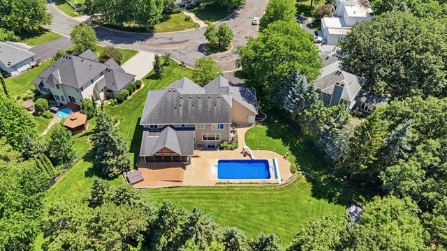 869 Mendakota Court, Mendota Heights, MN 55120