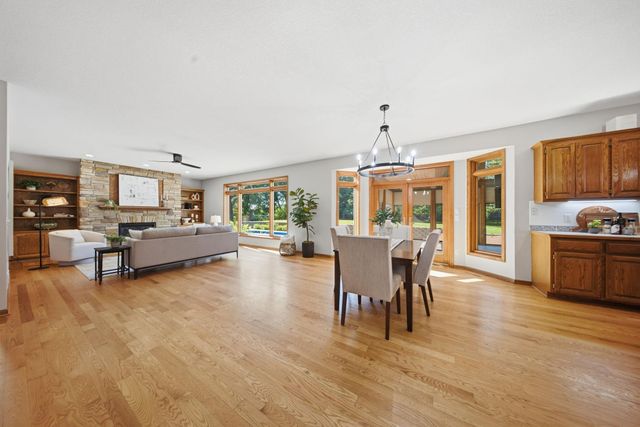 869 Mendakota Court, Mendota Heights, MN 55120