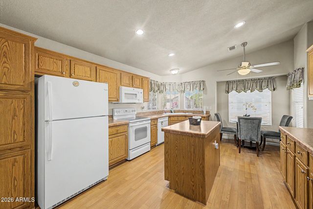 2208 W BASELINE Avenue 3, Apache Junction, AZ 85120
