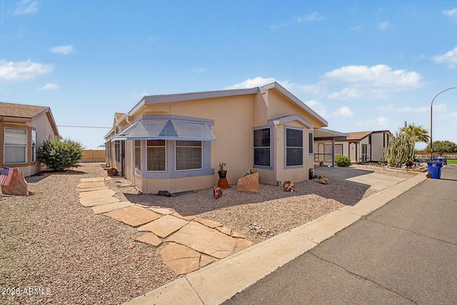 2208 W BASELINE Avenue 3, Apache Junction, AZ 85120