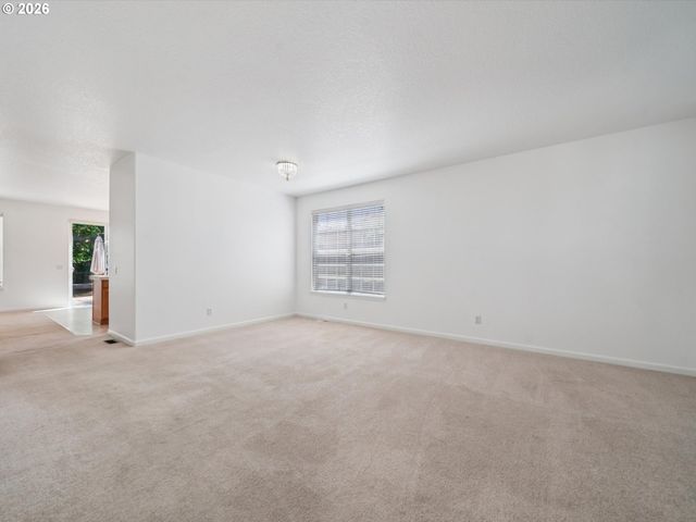 14332 TALAWA Dr, Oregon City, OR 97045