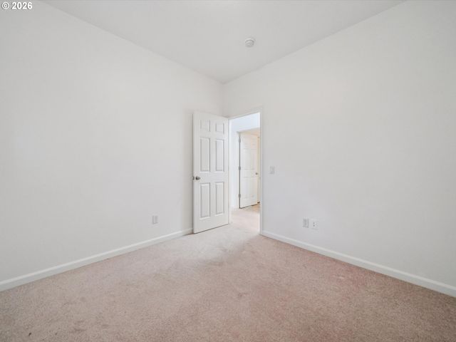 14332 TALAWA Dr, Oregon City, OR 97045