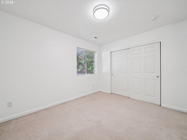 14332 TALAWA Dr, Oregon City, OR 97045