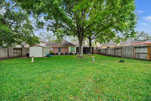 11126 N 30th Avenue N, Texas City, TX 77591