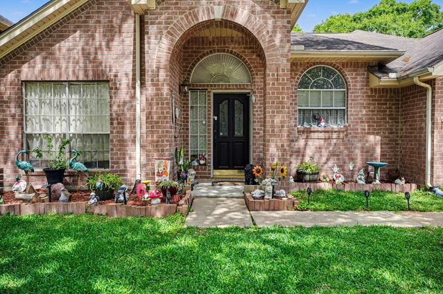 11126 N 30th Avenue N, Texas City, TX 77591