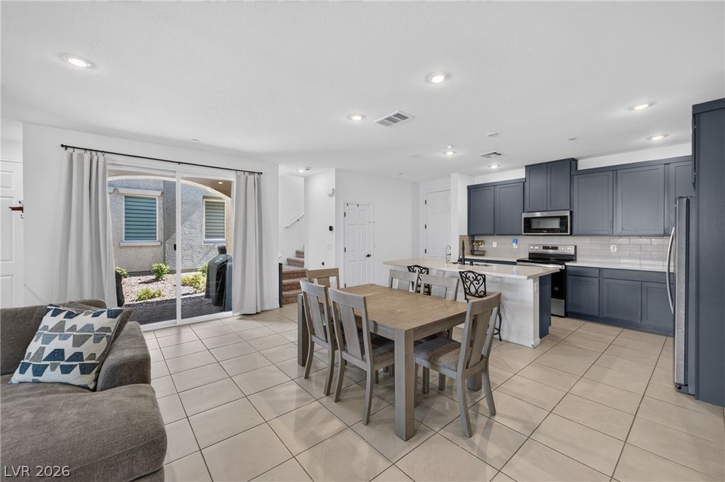 826 Royal Beekman Street, Henderson, NV 89011 — photo 4