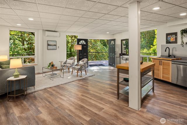 11730 134th Place NE, Redmond, WA 98052