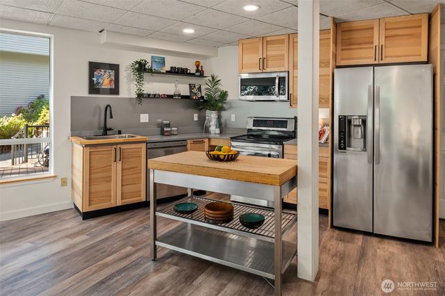 11730 134th Place NE, Redmond, WA 98052