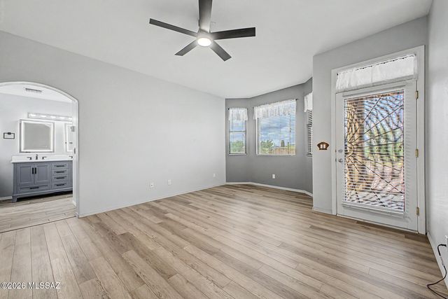9821 N Sunset Creek Place, Tucson, AZ 85742