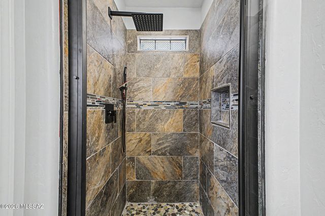 9821 N Sunset Creek Place, Tucson, AZ 85742