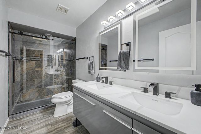 9821 N Sunset Creek Place, Tucson, AZ 85742