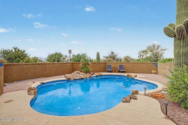 9821 N Sunset Creek Place, Tucson, AZ 85742