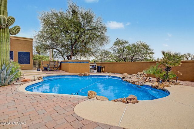 9821 N Sunset Creek Place, Tucson, AZ 85742