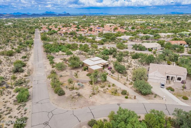 9821 N Sunset Creek Place, Tucson, AZ 85742