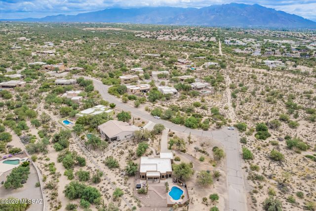 9821 N Sunset Creek Place, Tucson, AZ 85742