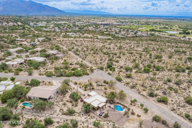 9821 N Sunset Creek Place, Tucson, AZ 85742
