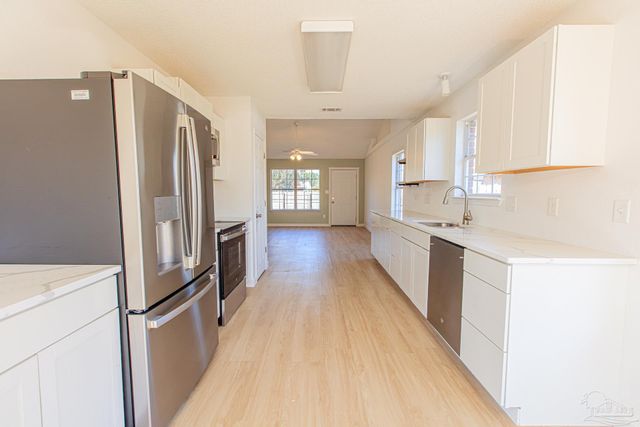 5076 Cassia Dr, Pensacola, FL 32506