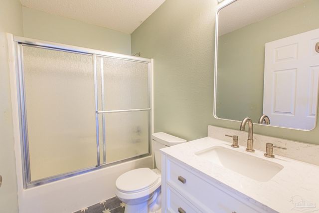 5076 Cassia Dr, Pensacola, FL 32506