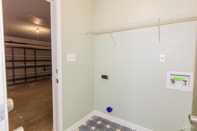 5076 Cassia Dr, Pensacola, FL 32506