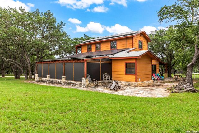 133 BUCKSKIN TRL, Bandera, TX 78003