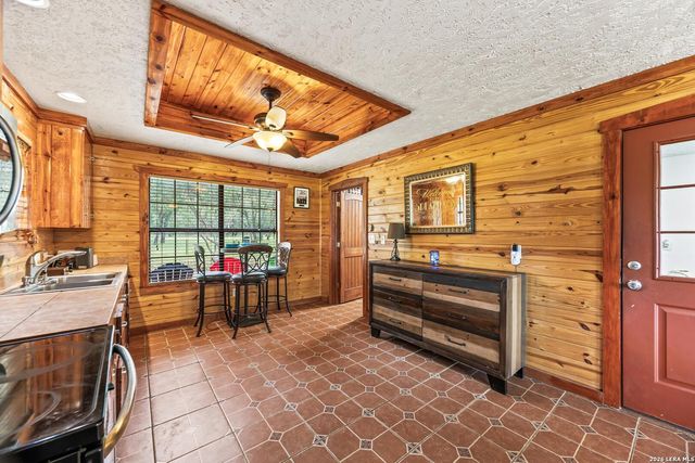 133 BUCKSKIN TRL, Bandera, TX 78003