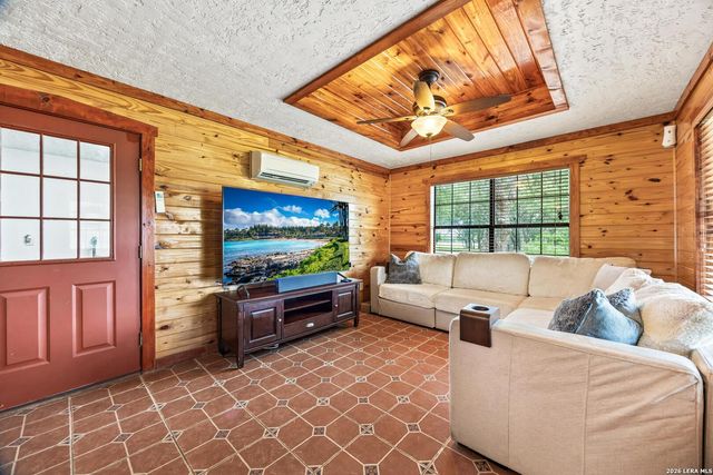 133 BUCKSKIN TRL, Bandera, TX 78003