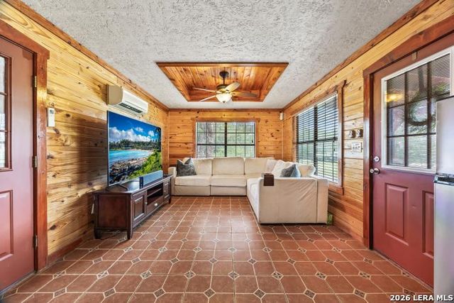 133 BUCKSKIN TRL, Bandera, TX 78003