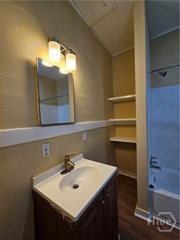714 W 38th Street, Savannah, GA 31415