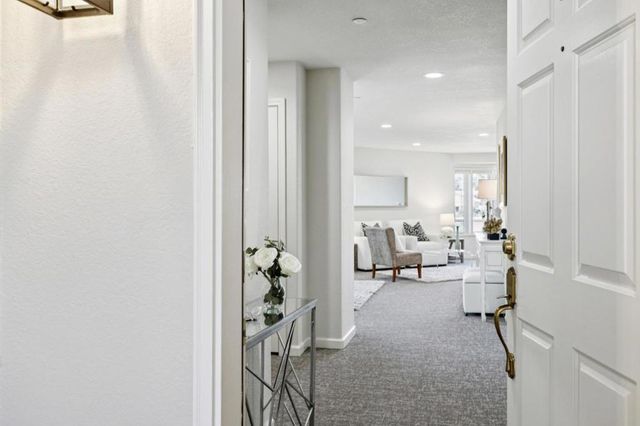 518 Almer Road 6, Burlingame, CA 94010